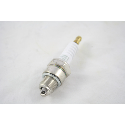 Spark plug Champion L82YC for Volvo Penta AQ115 AQ130 AQ165 AQ170 875803